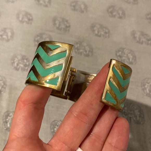 Chevron watch - Picture 3 of 3